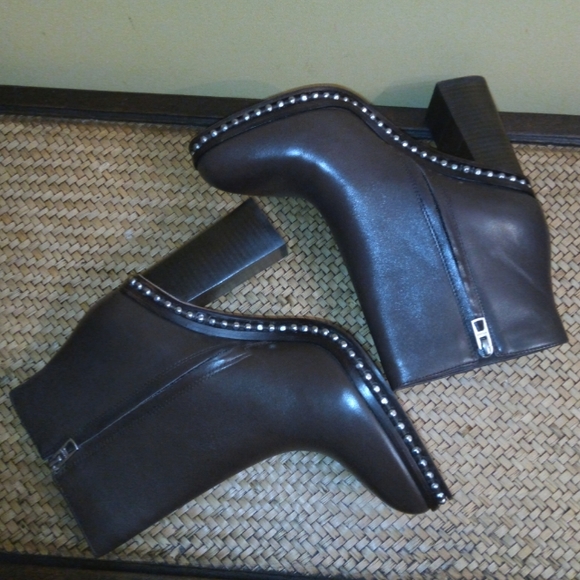Coach Studded Justina Bootie in Brown Sz 10 NWT - Picture 10 of 16